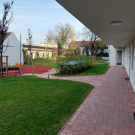 Lejlighed N&z Apartman Close To The Downtown *